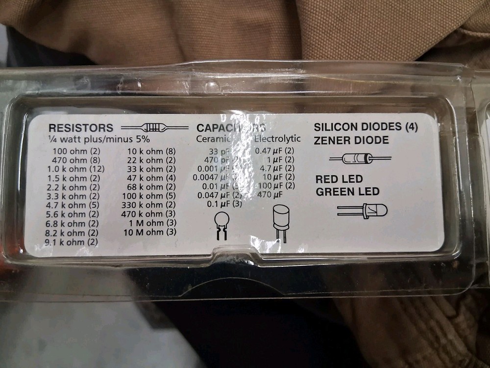 RadioShack Electronics Learning Lab Trainer Kit w/ Projects & Components