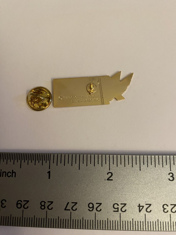 Winston Eagle Lapel Pin P158