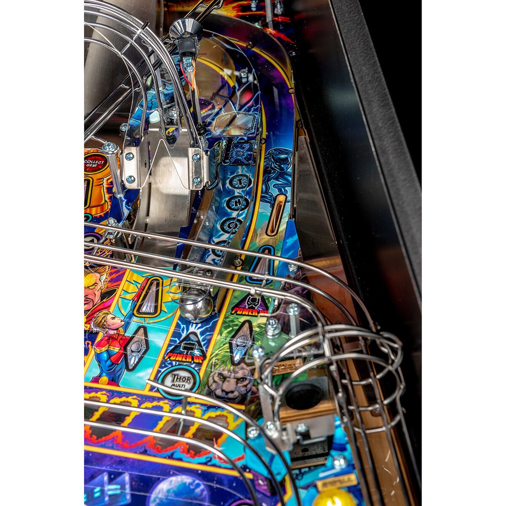 Stern Avengers Infinity Quest Premium Pinball Machine