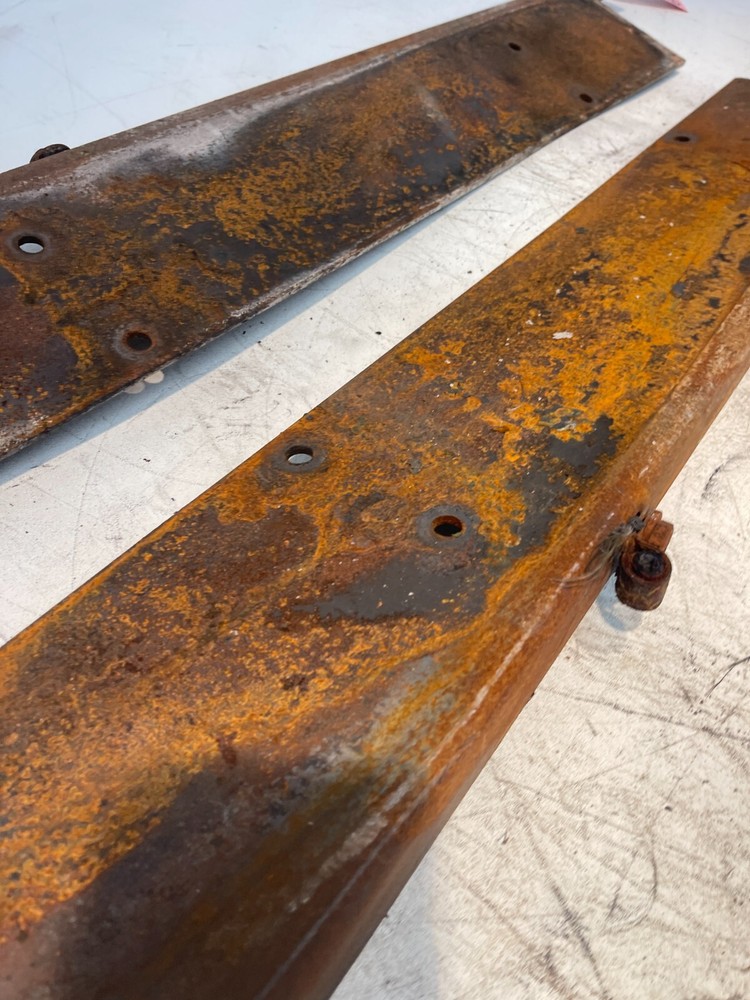 1993 John Deere 8870 Tractor Radiator Supports Brackets