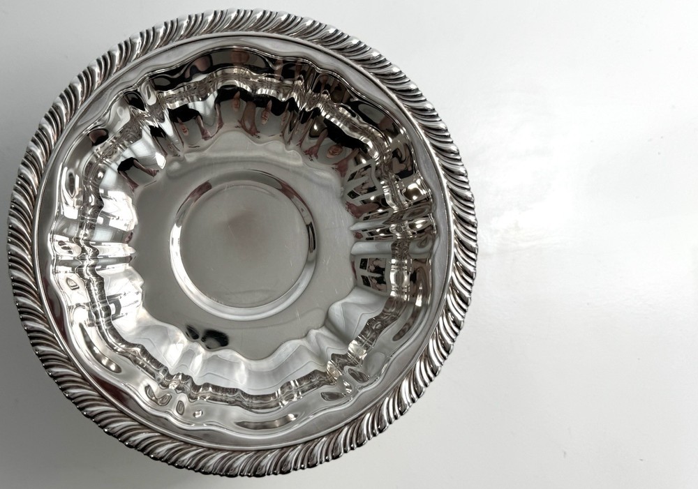 Oneida Vintage Silver Plate Mid-Century Footed 6” Compote