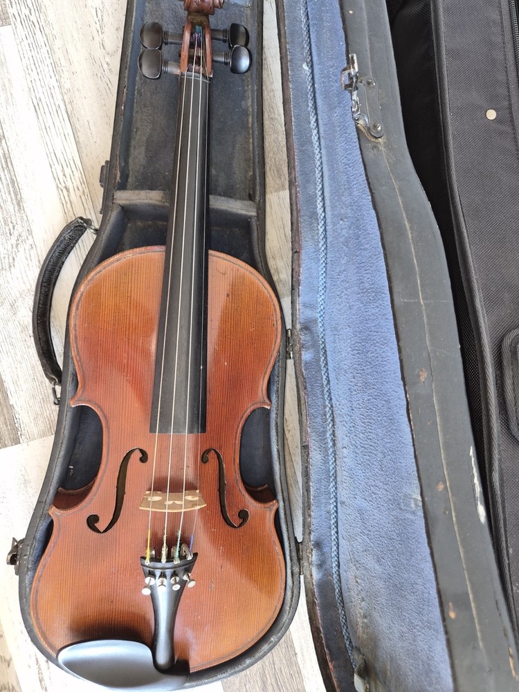 4/4 VIOLIN HAND MADE Used Violin