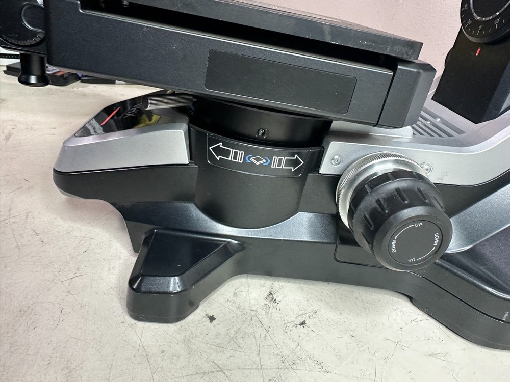 Keyence VHX-S550E Motorized Stand Base Free-Angle Observation System