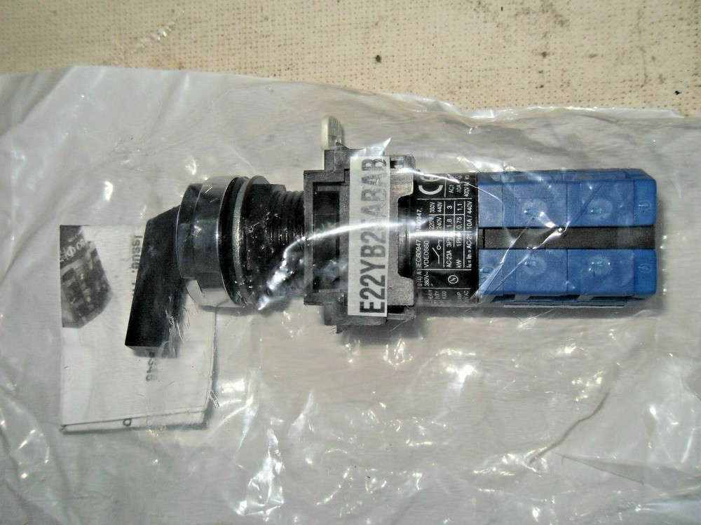 1 E22YB25ABAB SELECTOR SWITCH