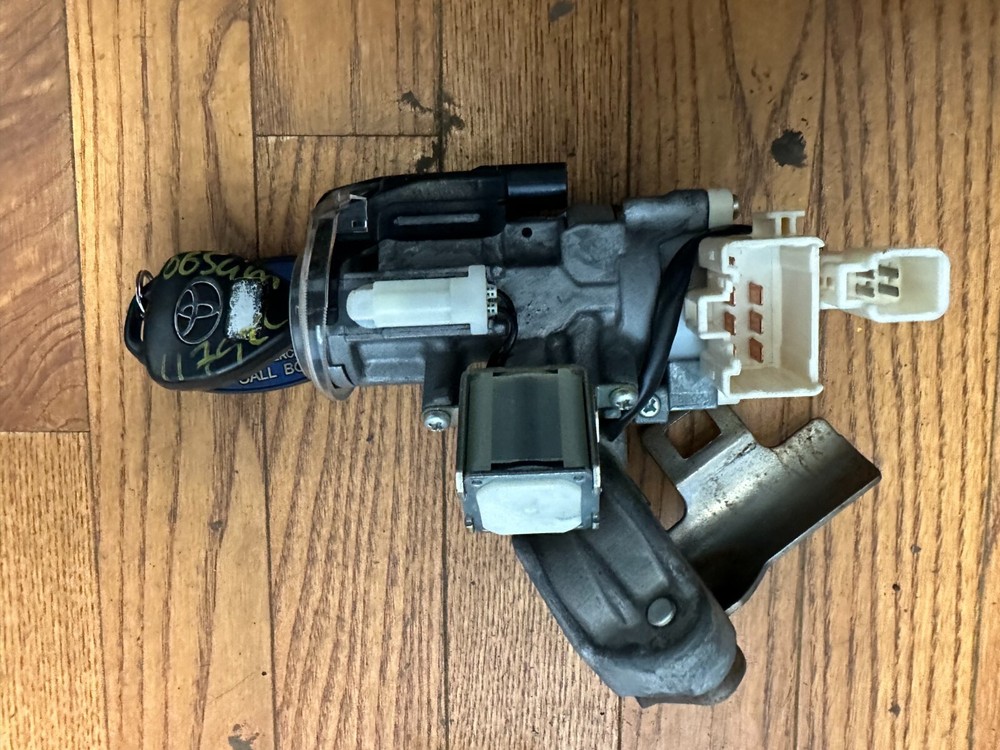2006 SCION TC OEM A/T Engine Computer Ignition Switch Immobilizer Module w/Key
