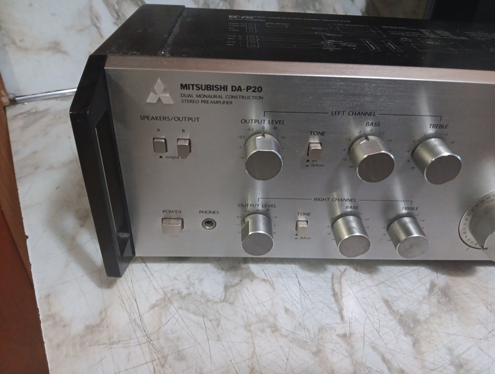 MITSUBISHI DA-P20 PREAMPLIFIER
