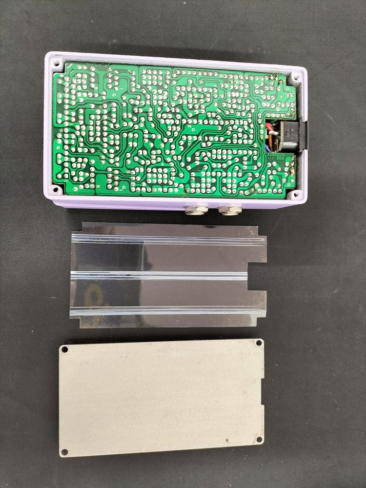 BOSS DC-2 Dimension Chorus Guitar Effects Pedal Used