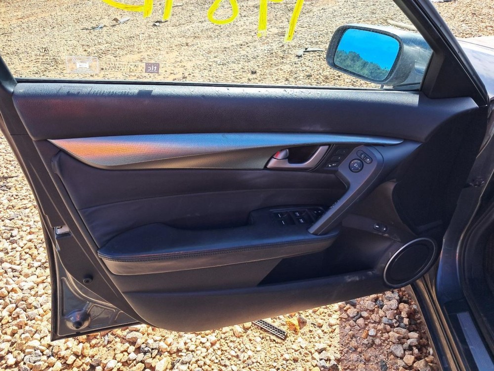 TL 2010 Glove Box 4808620