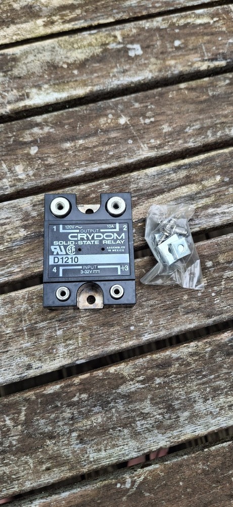 Crydom D1210 Solid State Relay New