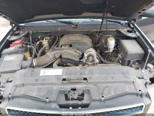 AVALNCH15 2011 Glove Box 4899199