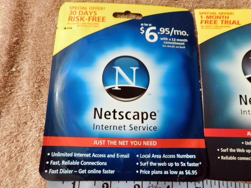 2 Vintage Netscape Internet Service Installation Disc Software for PC Windows