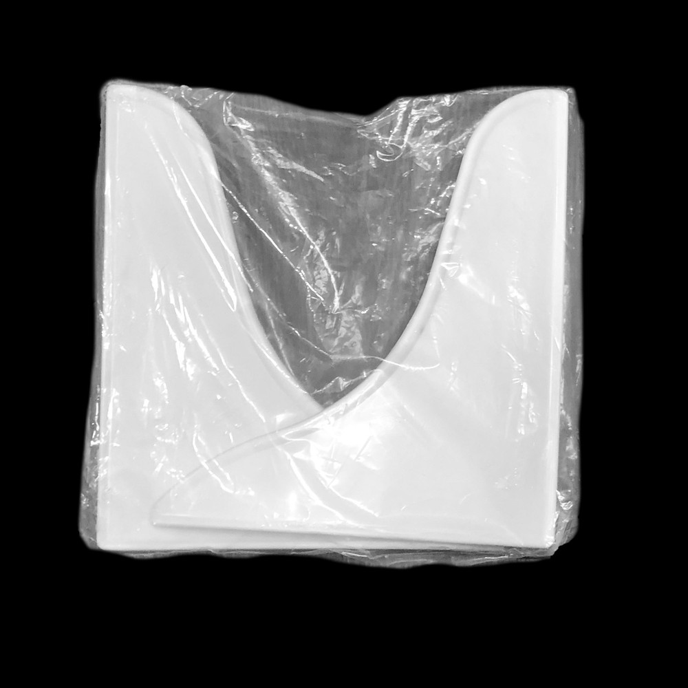 White Plastic Curved Splash Guard Accessory Set for Bathtub