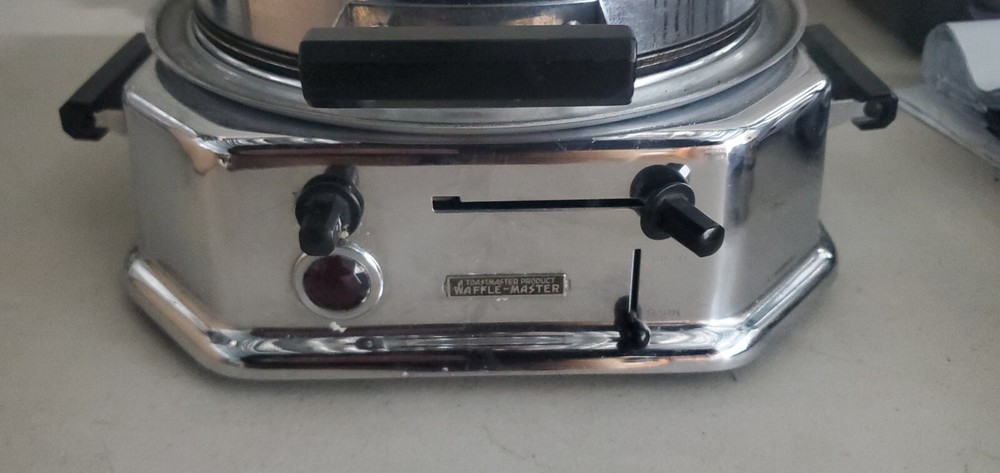 Historic 1930 Toastmaster Waffle-Master 2C1 First Waffle Maker Iron - WORKS!