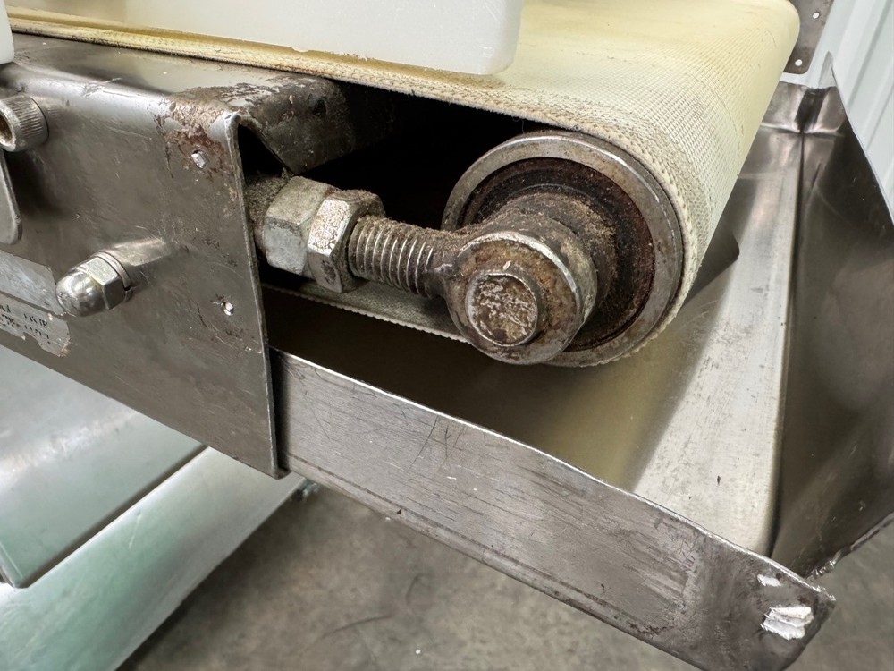 LVO SM24 24" Dough Sheeter