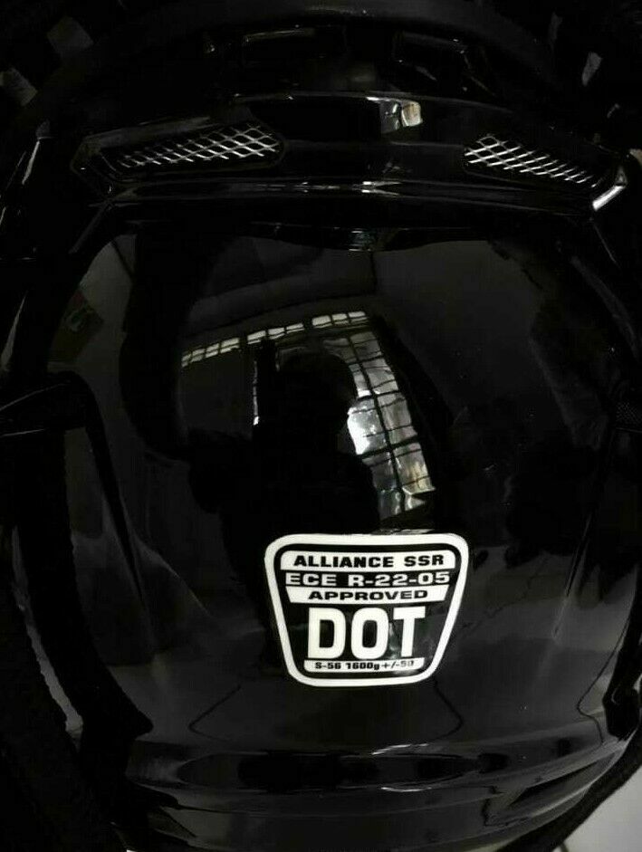 FREE SHIPPING PREDATOR HELMET CUSTOM TOP SYMBOL RED ( DOT & ECE CERTIFIED )