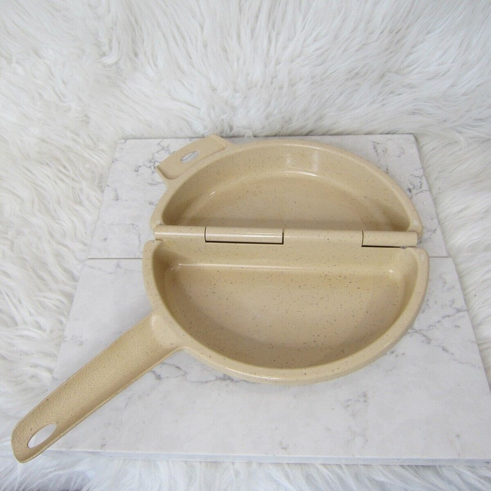 Vintage Littonware Omelette Maker Egg Food Kitchenware Accessory Microwave