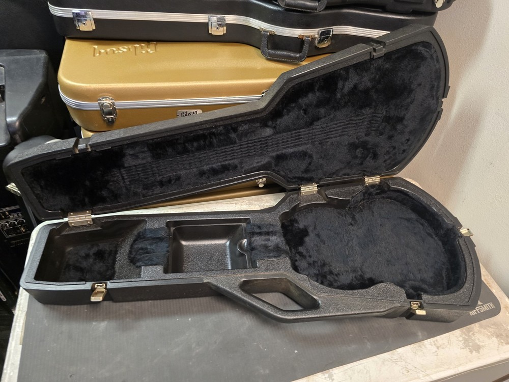 Gibson protector hard shell Black lining SG great cond 3 Latch #2