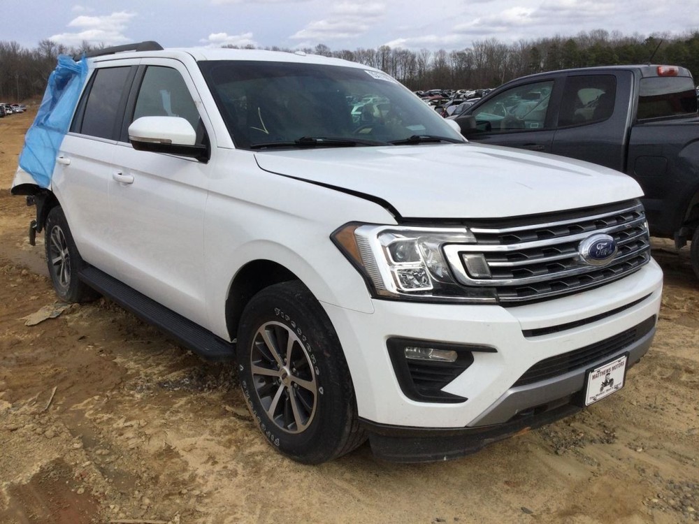 Fuse Box Engine Fits 18-21 NAVIGATOR 4974387