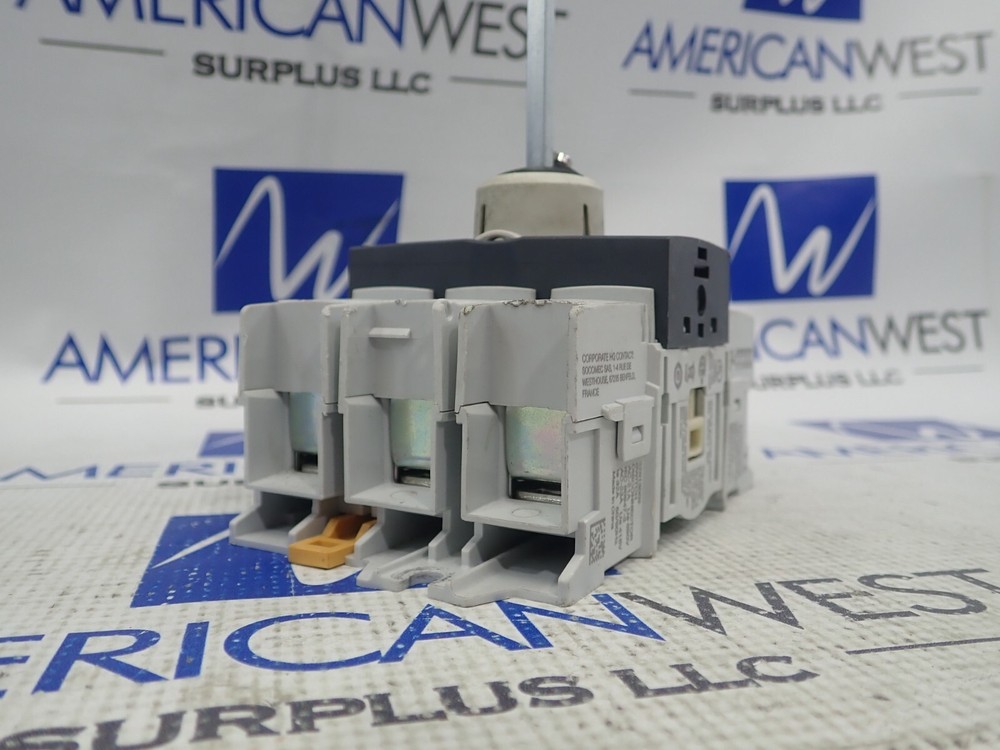 Socomec 22013003 Disconnect Load Break Switch 3P 30A 600V