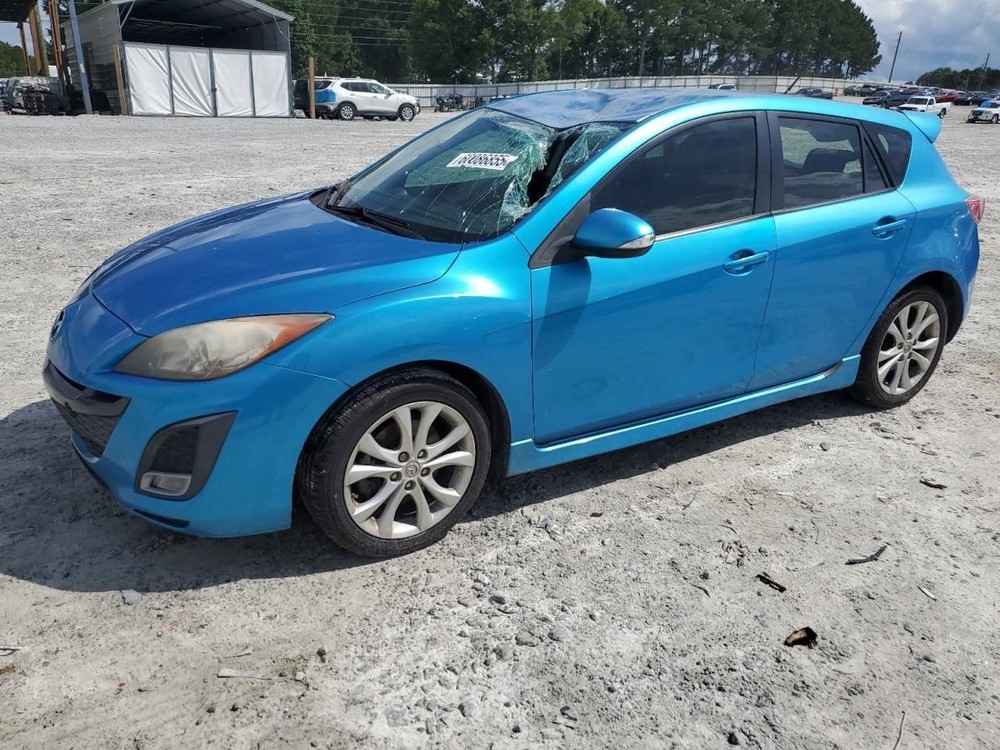 3         2010 Glove Box 4714040
