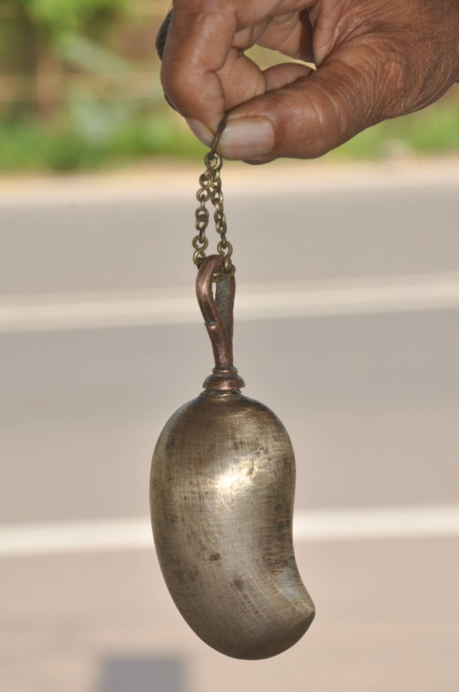 Vintage Brass Handcrafted Mango Shape Solid Powder Box