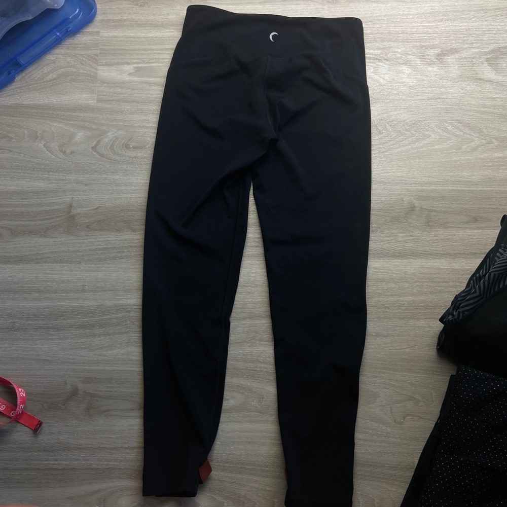 Zyia Black Leggings With Straps 4