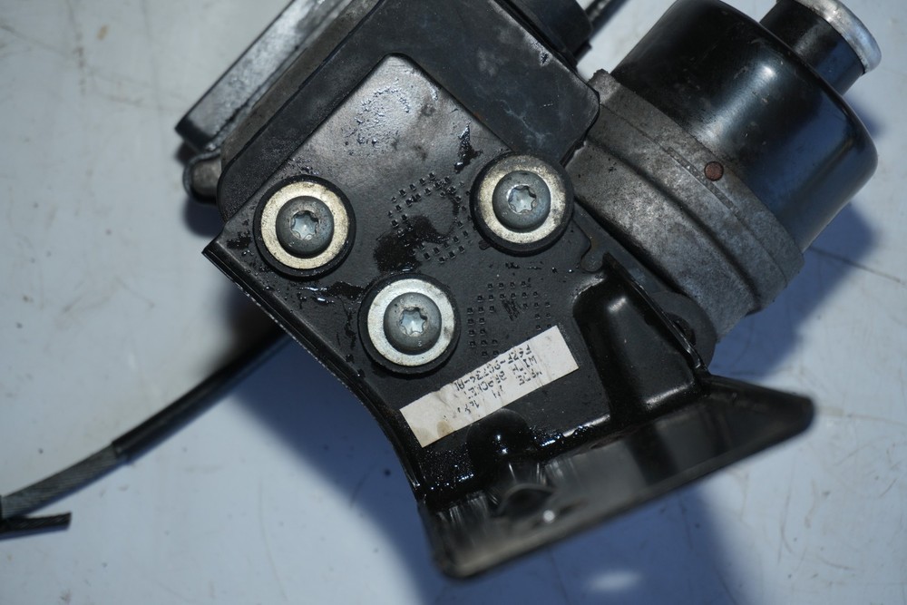 96-98 Mustang GT Cruise Control Module OEM FA