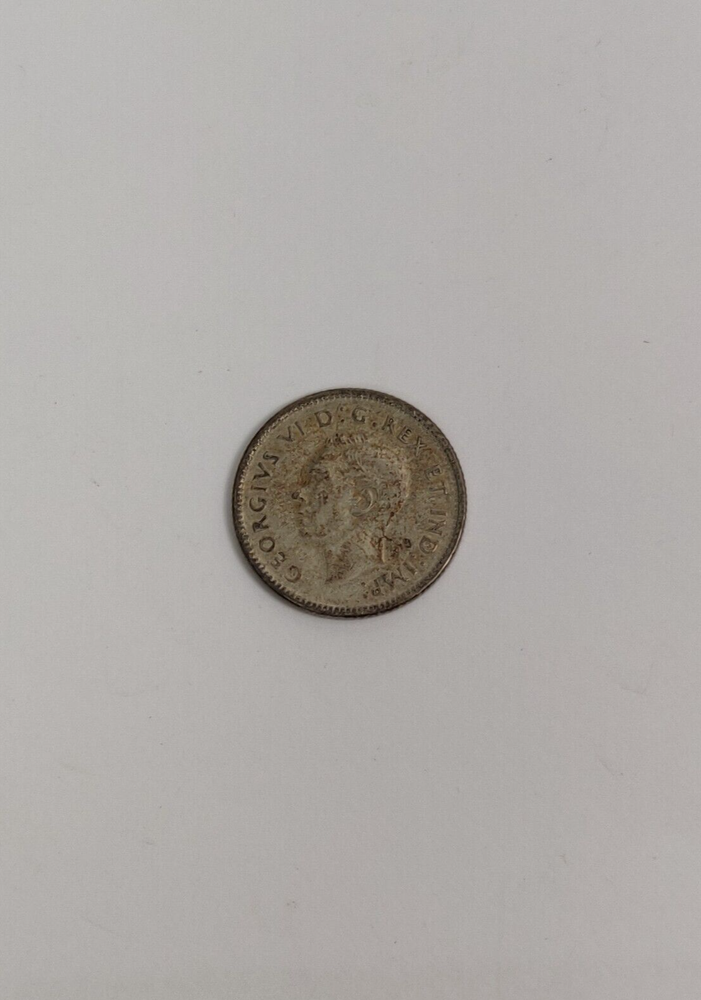 1946 CANADA TEN CENTS SILVER COIN