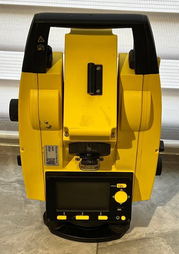 Leica Builder 309 9" Construction Total Station