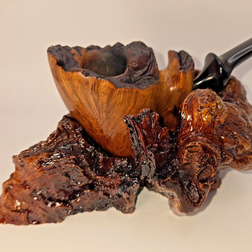 A Centerpiece For Your Pipe Collection