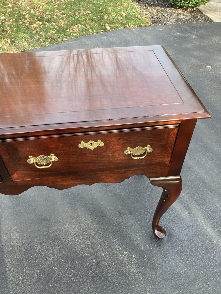 Kindel Mahogany Queen Anne Style Sideboard