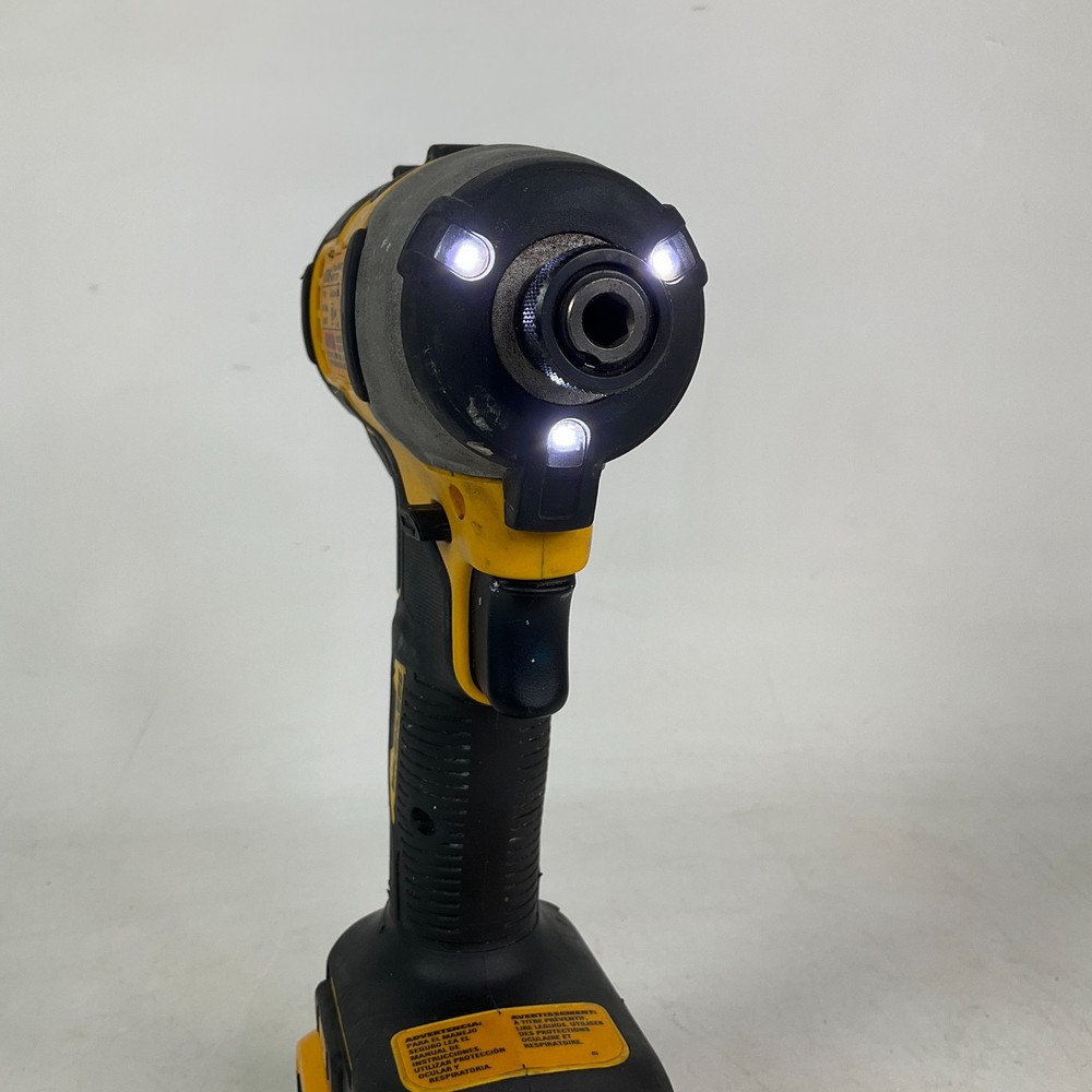 DeWalt DCF809 Atomic 20V Max Brushless Compact 1/4" Impact Driver 4Ah Battery