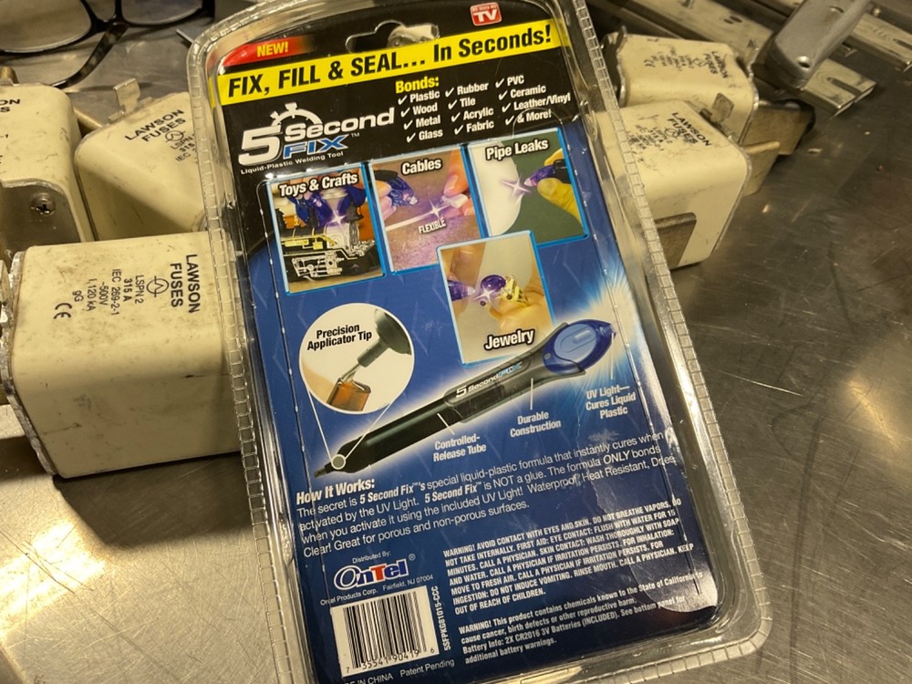 5 Second Fix Liquid Plastic Welding Tool UV Light Cures Liquid Plastic NEW