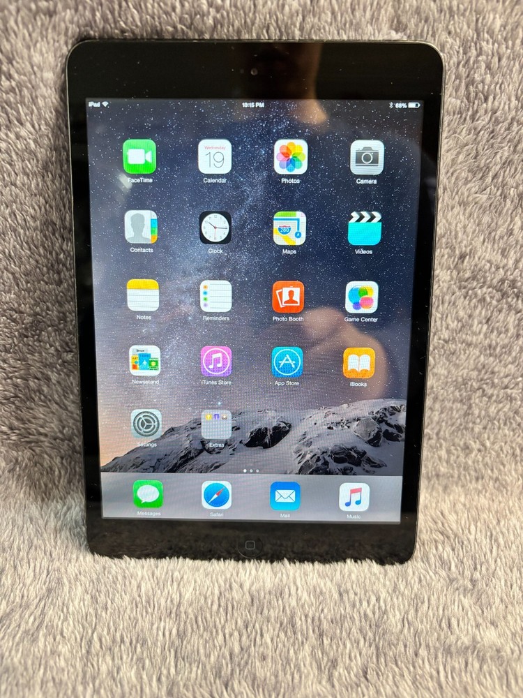 iOS 8.4.1/9.3.5 | iPad Mini | Preloaded with classic games | Help Combat E-Waste