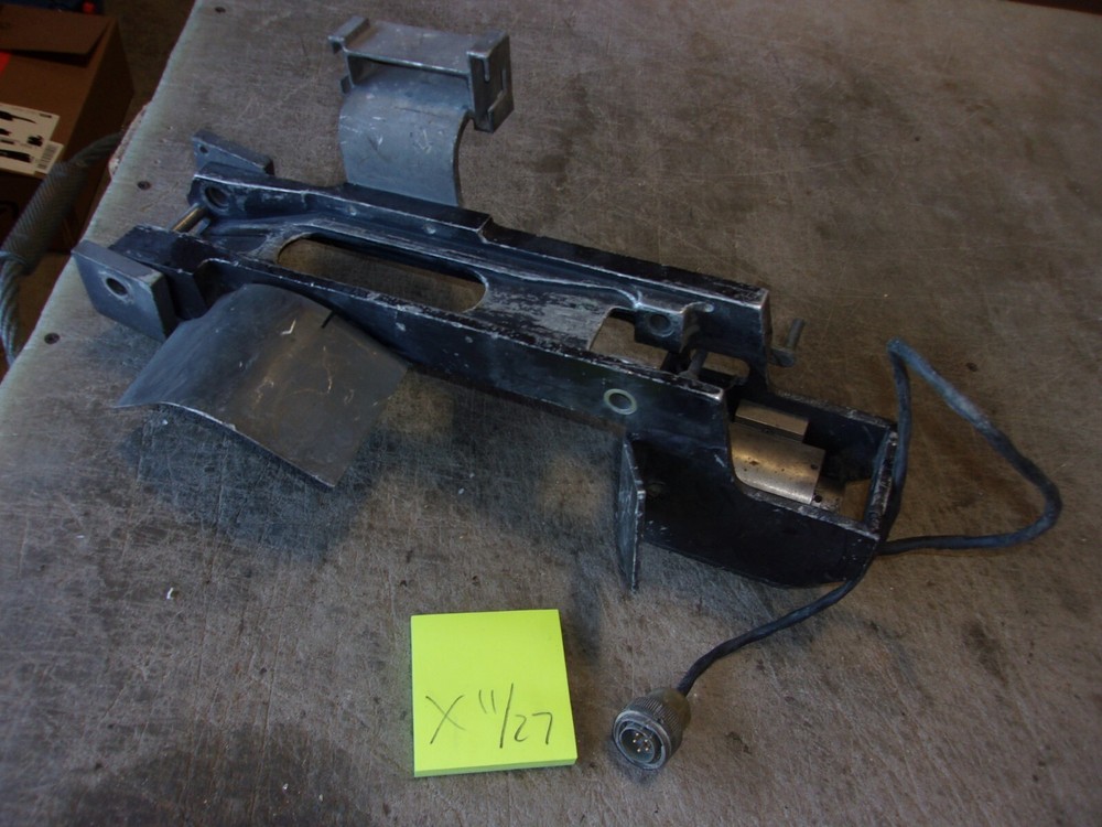 Used Coax Mount for SAW/GPMG, w/Flex Chute Mount & Elect Solenoid