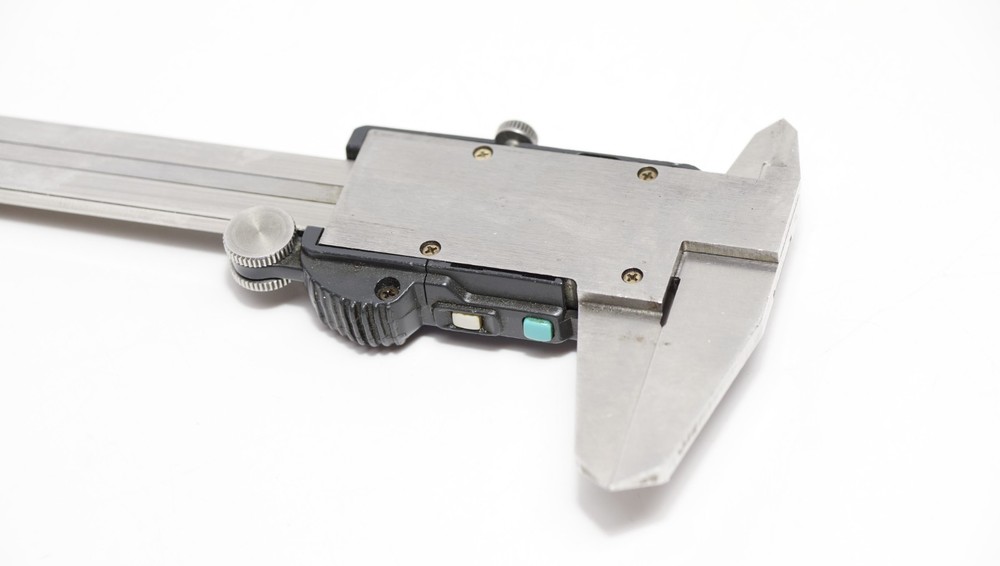 Mitutoyo Absolute Digimatic 0-6" Digital Caliper