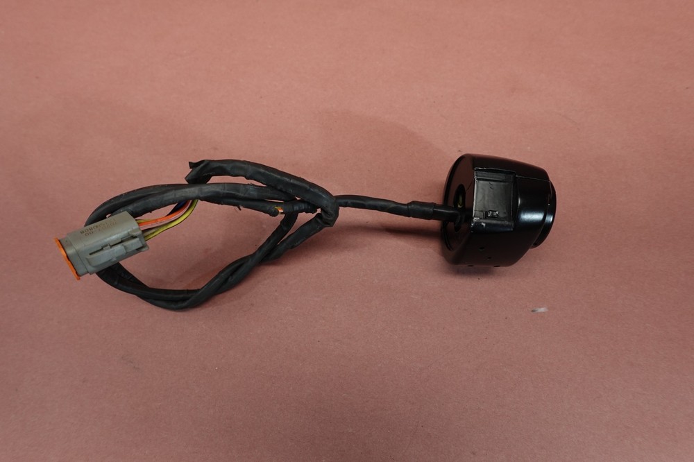 2001-2006 Harley Davidson Heritage Softail Left Handlebar Switch Turn Signal