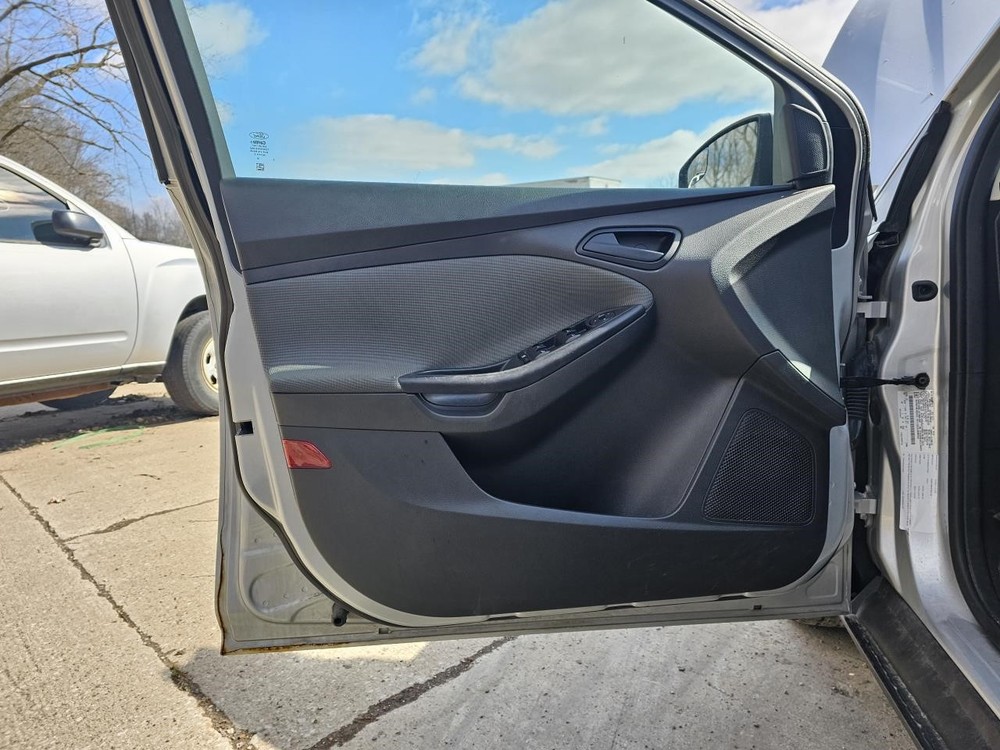 FOCUS 2012 Headrest 2443281