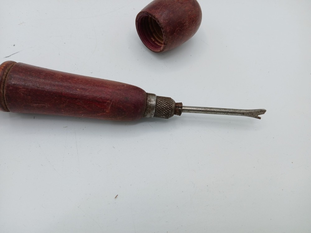 Vintage Multi Bit Screwdriver Wood Handle Storage Cap 4 Bits