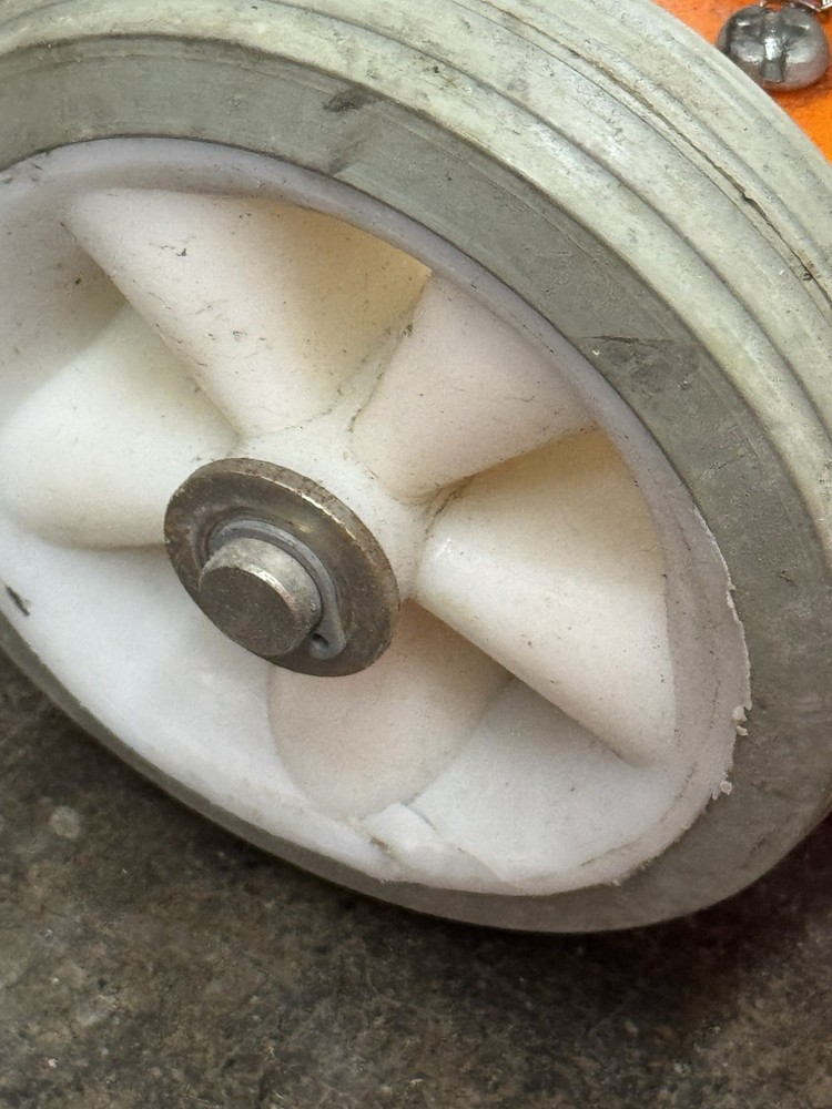 Chicago Electric 94280 multi purpose floor machine