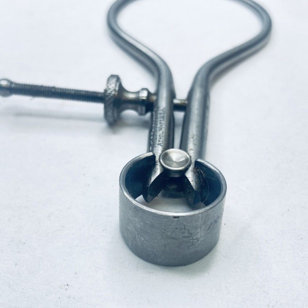 Starrett 275A-3 3" Toolmakers' Spring-Type Outside Caliper Round Leg- Solid Nut