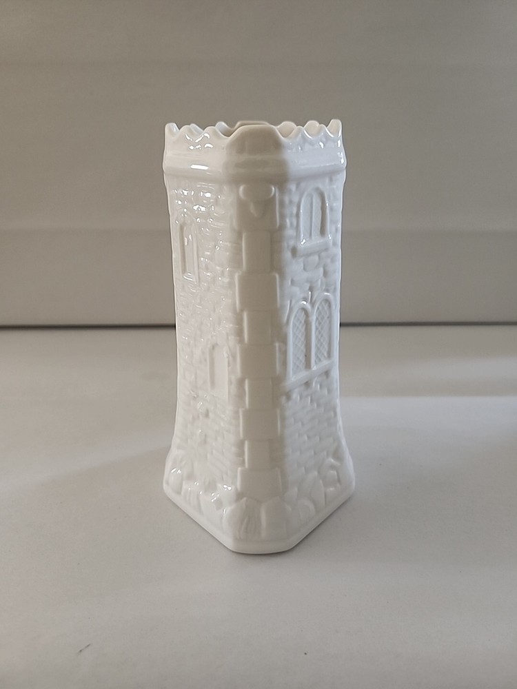 Vintage 1998 Event Piece Thomond Tower Vase