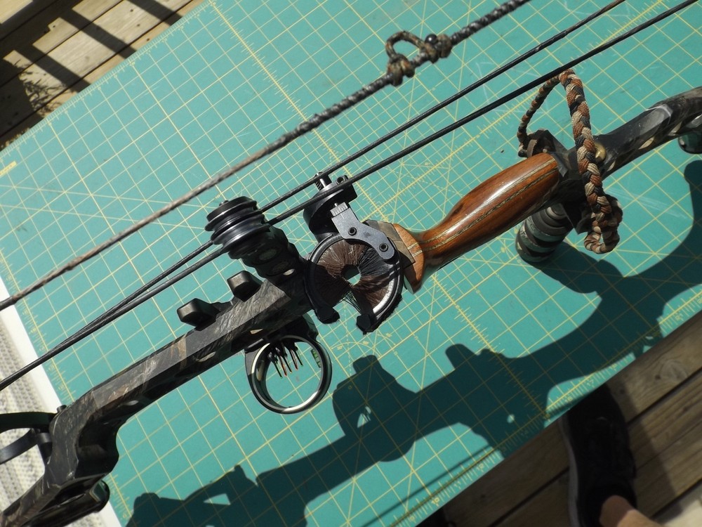 Mathew’s drenalin LD Compound Bow Equipped 70/30 SE3 RH
