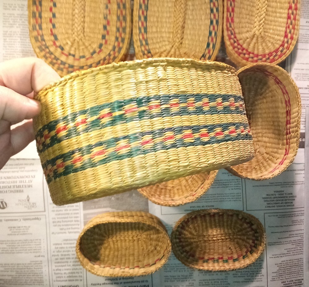 (4) Nesting Baskets