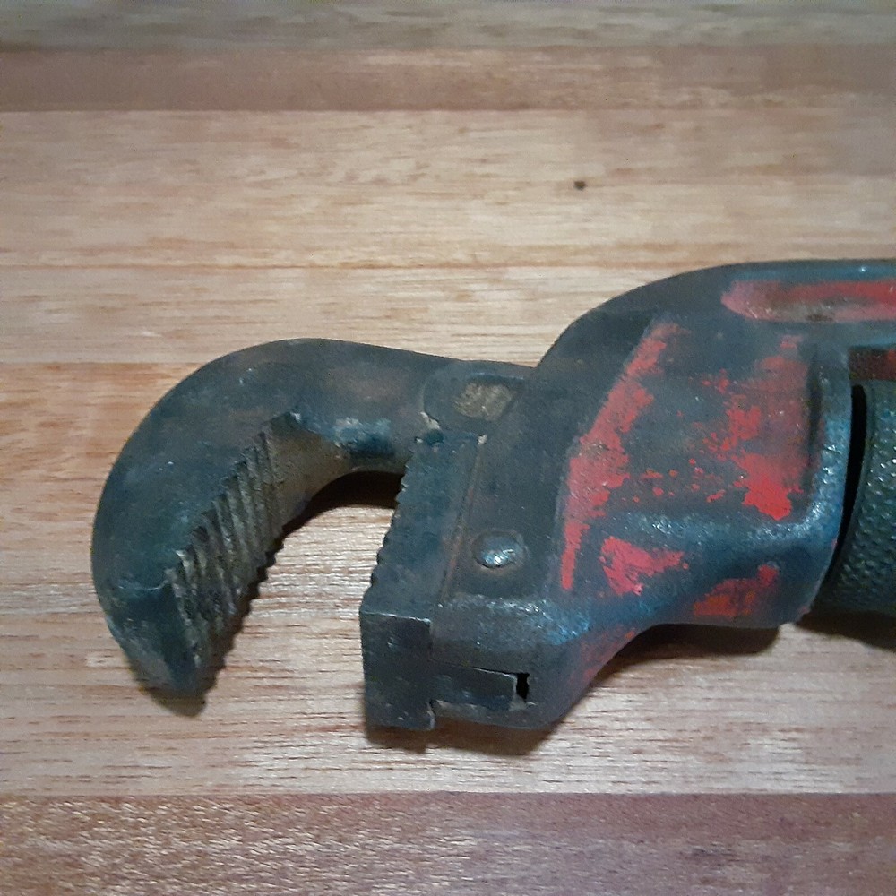 RIDGID E14, OFFSET ANGLE PIPE WRENCH ELYRIA, OHIO U.S.A.