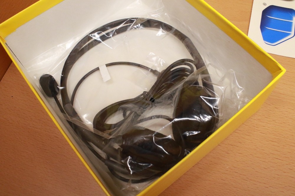 Rosetta Stone Deutsch German Level 1 with Headset (For PC or Mac) - Never Used