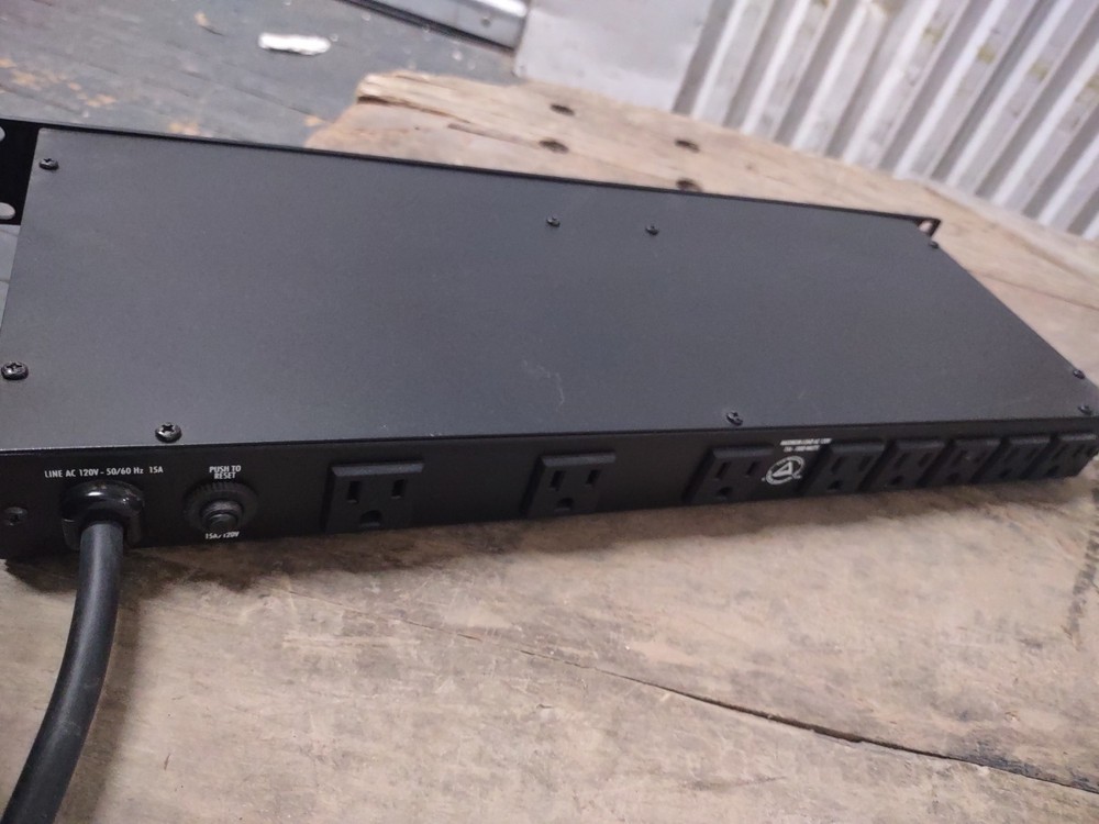 Furman M-8X Power Conditioner