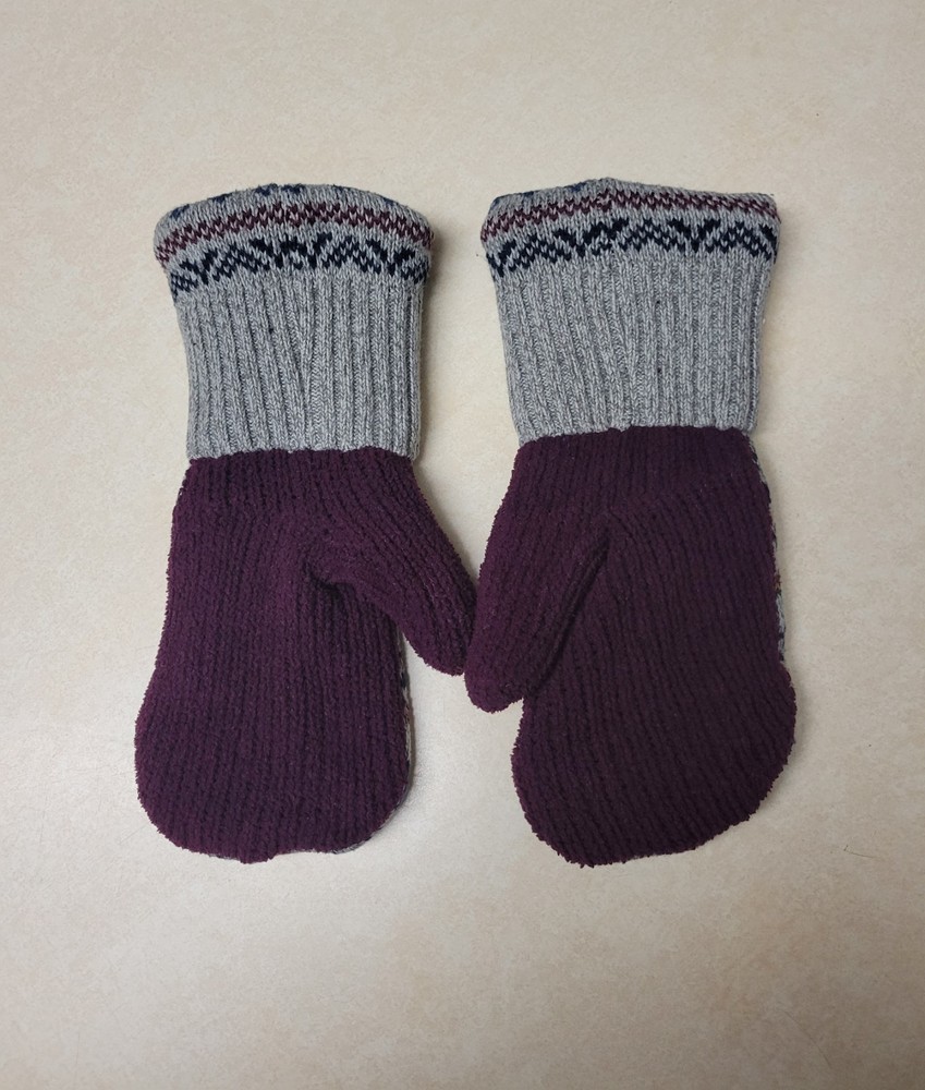 Gray striped pattern fleece lined upcycled mittens size large 107