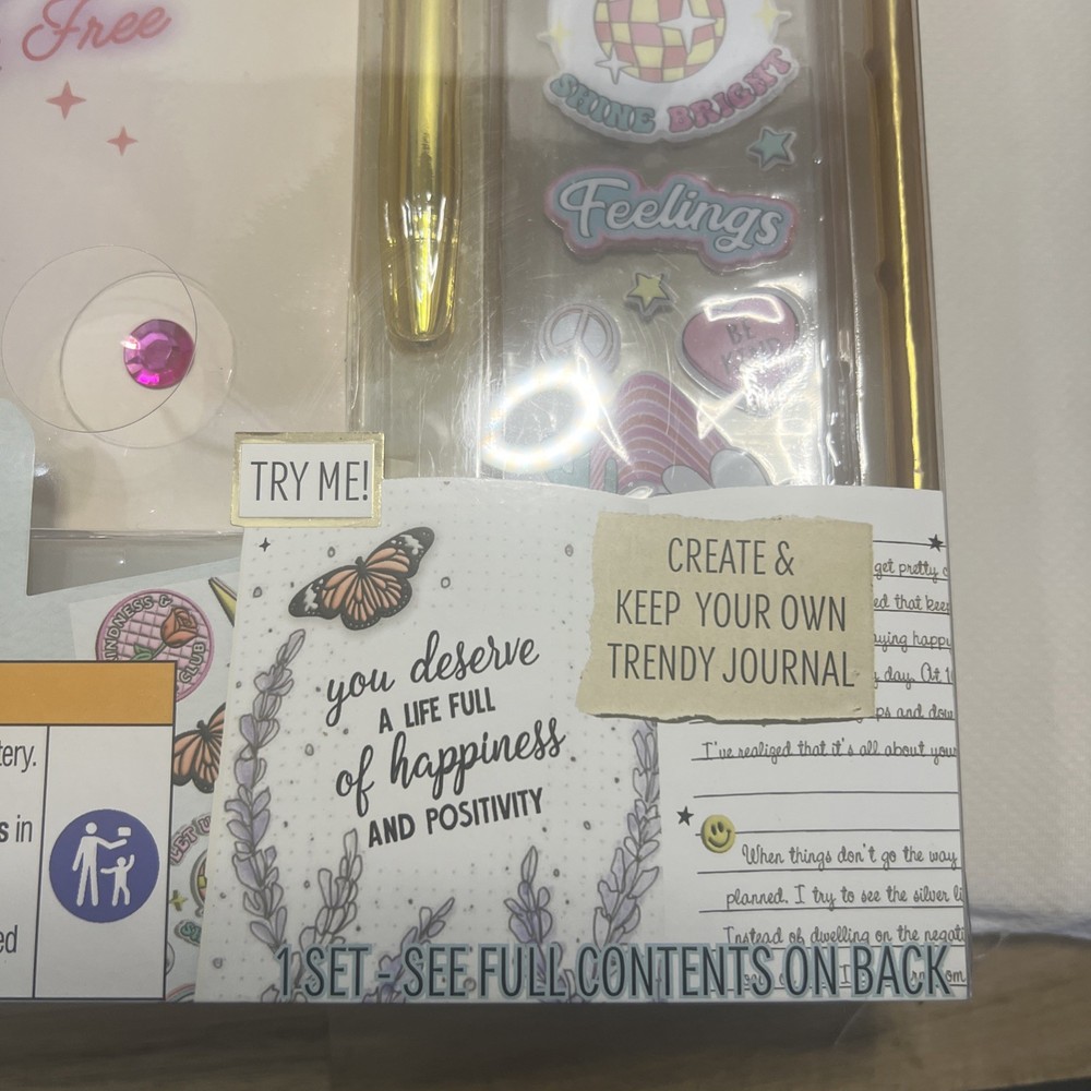 STMT D.I.Y. Light Up Journaling Set.