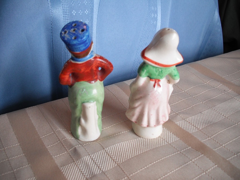Vintage Japan Salt & Pepper Set